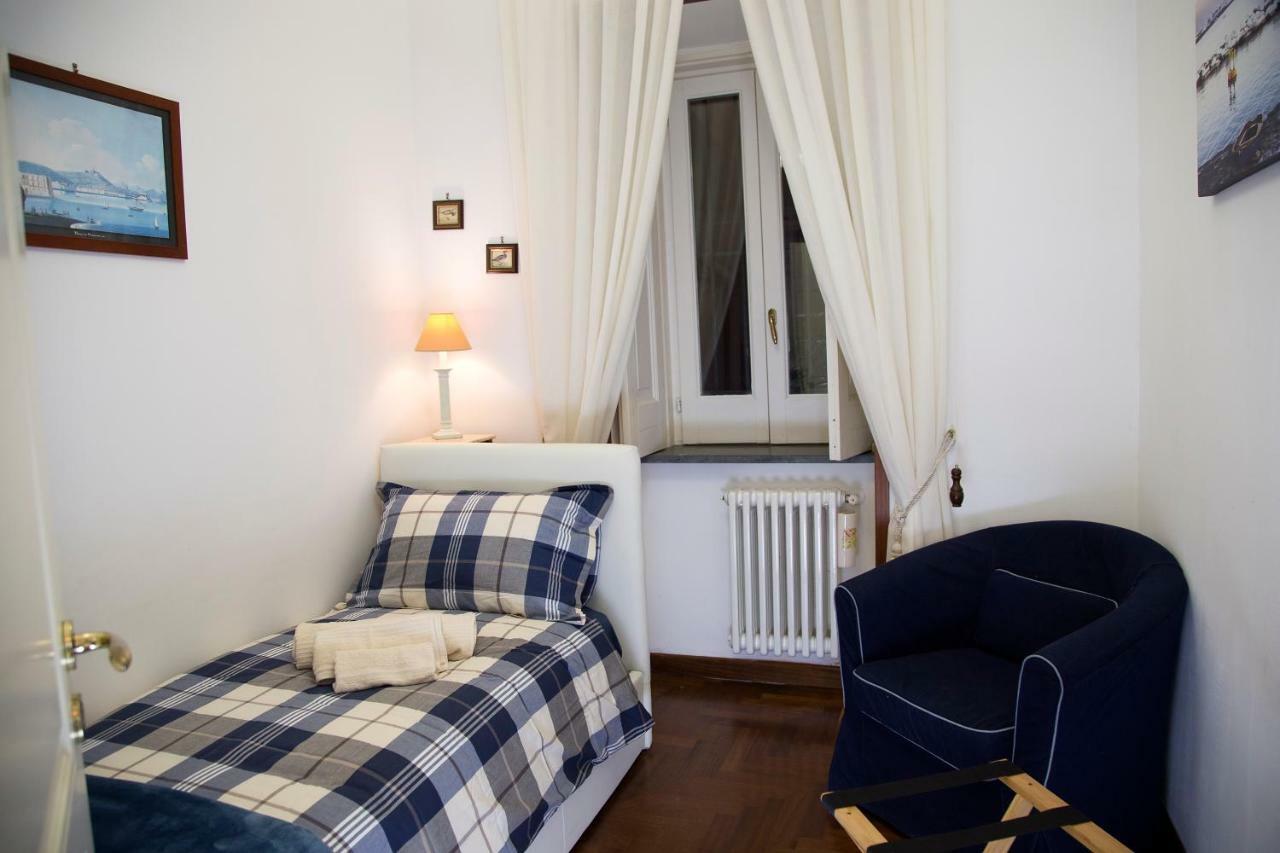 Luci Di S. Chiara Apartment เนเปิลส์ ภายนอก รูปภาพ